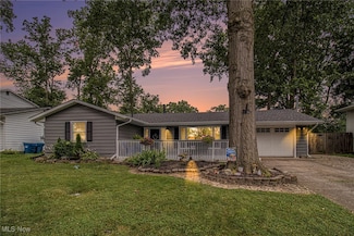 1348 Birchview Dr, Vermilion, OH 44089