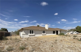 22764 Powhatan Rd, Apple Valley, CA 92308
