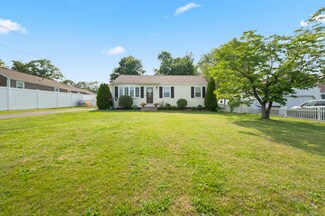 529 Orchard St, Rocky Hill, CT 06067