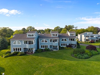 8 Oyster Landing Rd, Milford, CT 06460