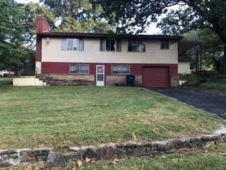 908 E 17th Street Place, Baxter Springs, KS 66713