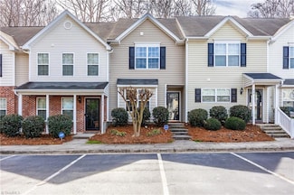 52 Ledgerstone Ln, Greensboro, NC 27407