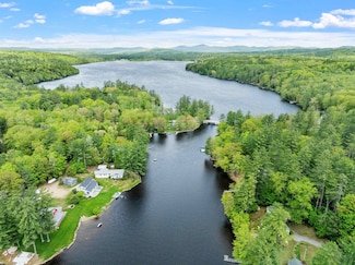 21 Pine Hill Dr, Barnstead, NH 03225