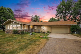 7349 E Main St, Eau Claire, MI 49111