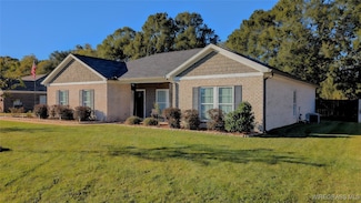 108 Magnolia Ln, Newton, AL 36352