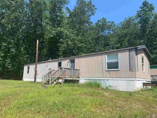 143 Pineland Park Rd, Milton, NH 03851