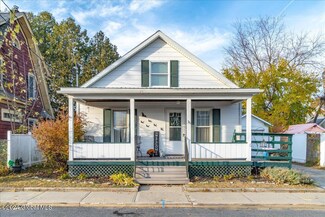 36 Goodwin Ave, Glens Falls, NY 12801