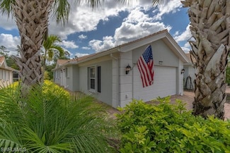 7653 Rozzini Ln, Naples, FL 34114