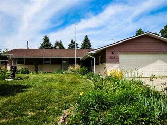 1020 Eastcrest Dr, Greentown, IN 46936