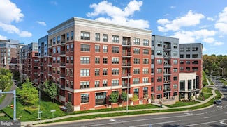 2960 Vaden Dr Unit 2-312, Fairfax, VA 22031