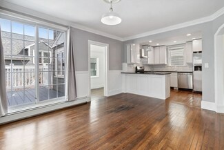 16 Houghton St, Dorchester, MA 02122
