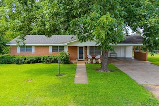2206 Hendricks St, Gladewater, TX 75647