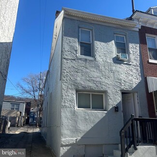 353 Moss St, Reading, PA 19604