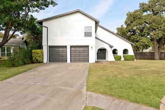 3152 Woodbridge Dr, Bedford, TX 76021