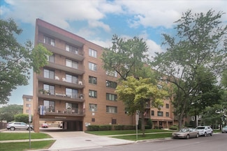 1454 Ashland Ave Unit 205, Des Plaines, IL 60016