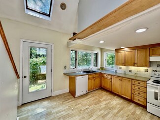 12 Fern St, Concord, MA 01742
