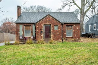 937 Caulder Ave, Des Moines, IA 50315