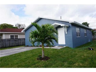 4451 SW 55th Ave, Davie, FL 33314