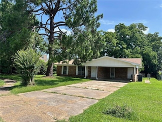 111 Willow Cir, Natchitoches, LA 71457