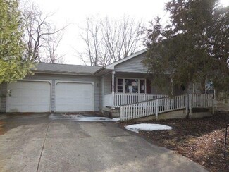 403 W Maple St, Champaign, IL 61820