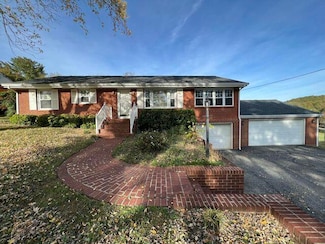 5525 Arthur St, Roanoke, VA 24018