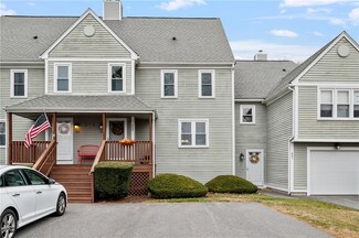 402 Brookhaven Ln, Woonsocket, RI 02895