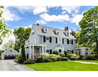 12 Carlton Rd, Waban, MA 02468