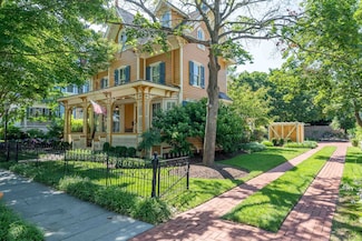 645 Hughes St, Cape May, NJ 08204