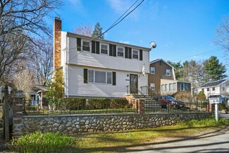 5 Riverdale Ave, Tewksbury, MA 01876