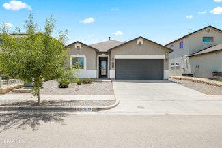 3629 Summit St, El Paso, TX 79938