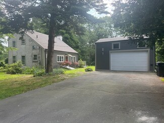 1 Stoneledge Rd, South Dartmouth, MA 02748