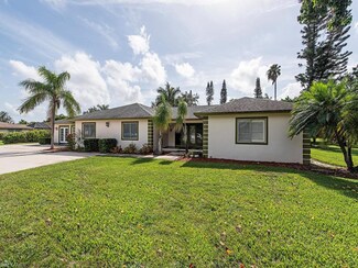 10254 Winterview Dr, Naples, FL 34109