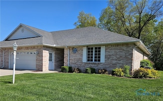 608 Chinook Dr, Defiance, OH 43512