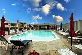 17490 Meandering Way Unit 304, Dallas, TX 75252