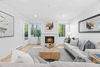 4000 Farm Hill Blvd Unit 204, Redwood City, CA 94061