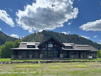 694 Salt River Ranch Ln, Thayne, WY 83127