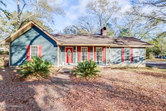 101 Dorothy St N, Wiggins, MS 39577