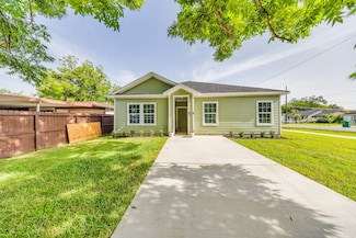 5402 Oriole St, Houston, TX 77017