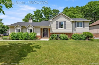 759 Kentucky Dr, Rochester Hills, MI 48307