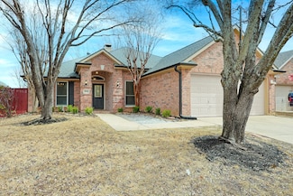 1624 Knoll Ridge Cir, Corinth, TX 76210