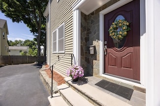 88 Clark St Unit 88, Dedham, MA 02026