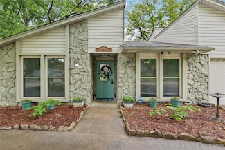 2302 W Driftwood Dr, Claremore, OK 74017