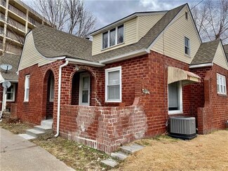 512 W Walnut St, Independence, MO 64050