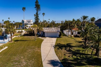 15815 Redington Dr, Redington Beach, FL 33708