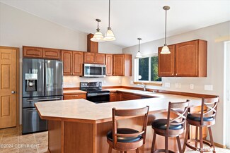 7632 W Sun Ridge Cir, Wasilla, AK 99654