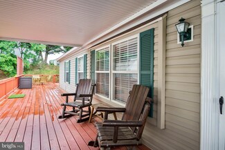 16939 Alcott Rd, Hagerstown, MD 21740
