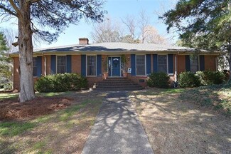 1250 E Barden Rd, Charlotte, NC 28226