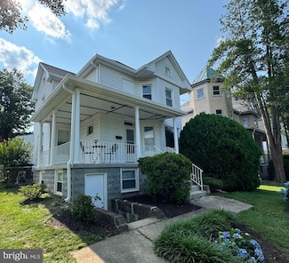 4010 33rd St, Mount Rainier, MD 20712