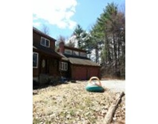 132 Walnut Hill Rd, Barre, MA 01005