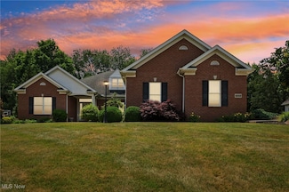 4548 Regal Dr, Akron, OH 44321
